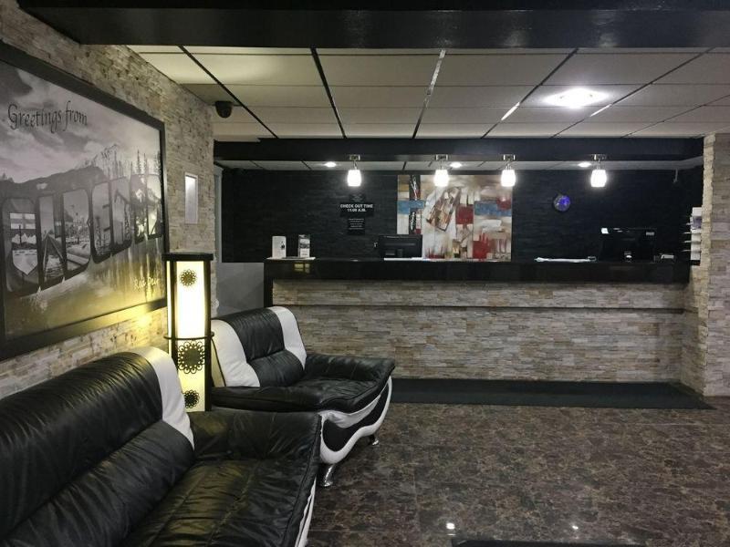 Super 8 By Wyndham Red Deer City Centre Dış mekan fotoğraf