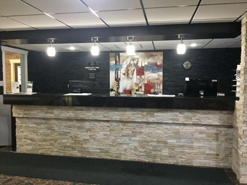 Super 8 By Wyndham Red Deer City Centre Dış mekan fotoğraf